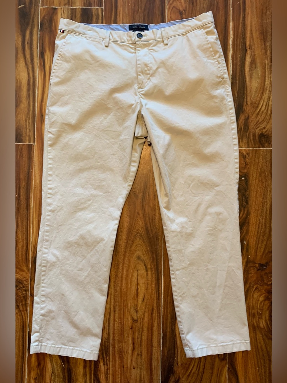 Y2K Tommy Hilfiger Men’s 36x30 Chino Pants. 3476